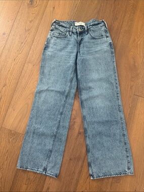 Hollister Wide Straight Leg Jeans - Light Blue Wash